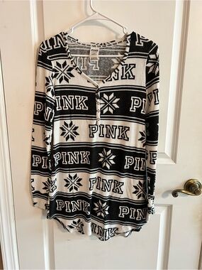 PINK Victoria's Secret Black and White Knit Sleep Henley